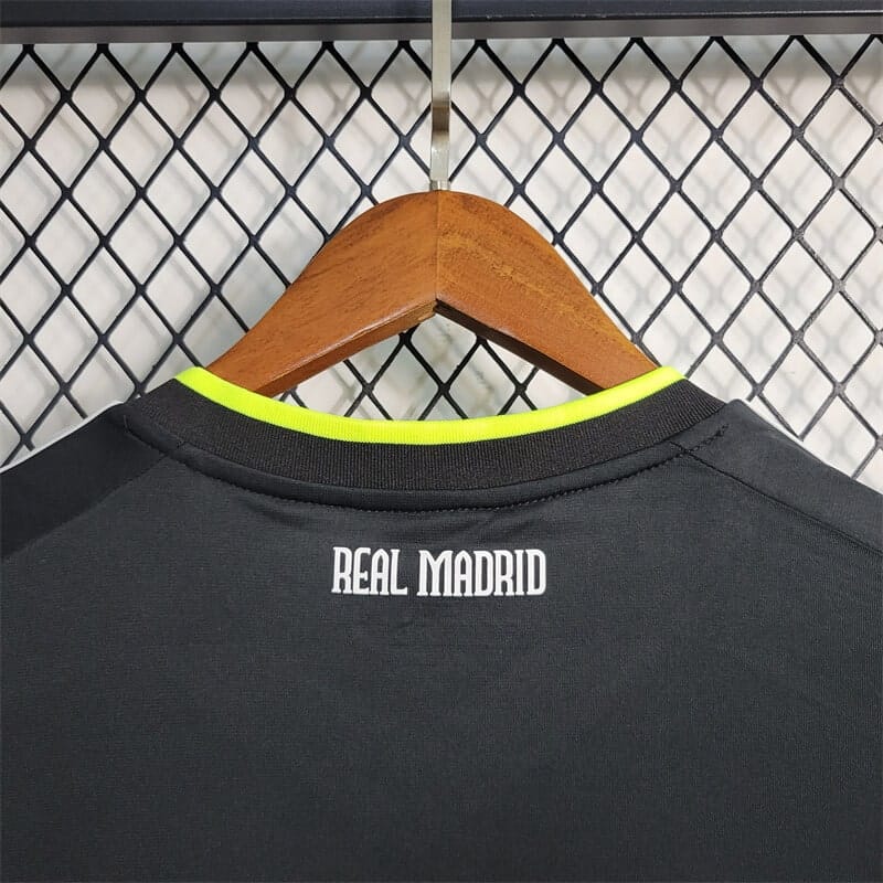 Real Madrid 2010/2011 Away kit – Long Sleeve