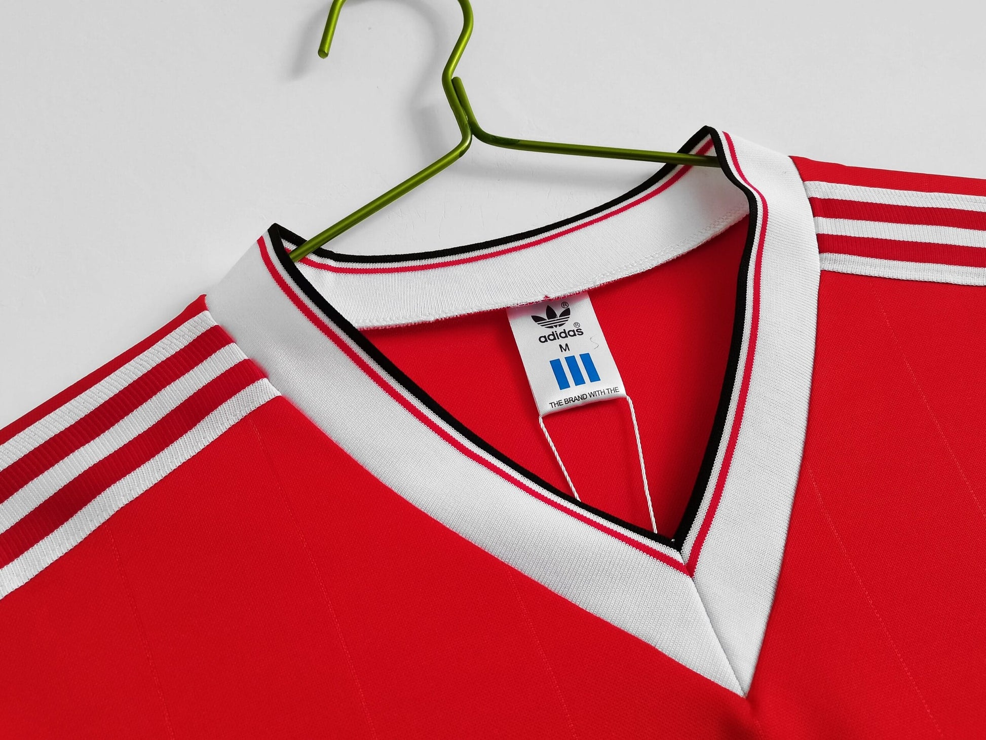 Manchester United 1982/1983 Home Kit – Long Sleeve