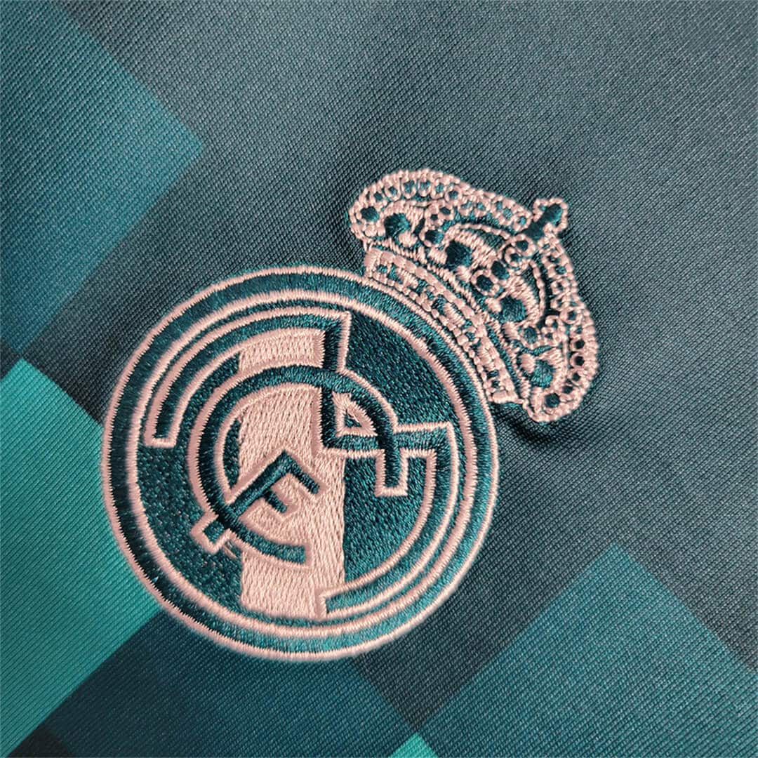 Real Madrid 2017/2018 Third Kit – long sleeves