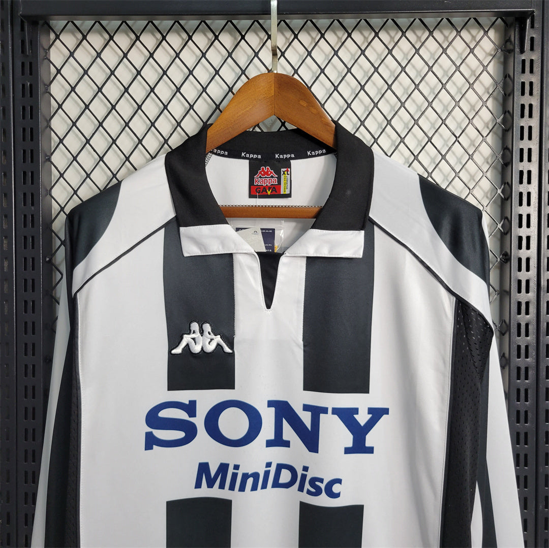 Juventus FC 1997/1998 Champions League Home Kit – Long sleeve