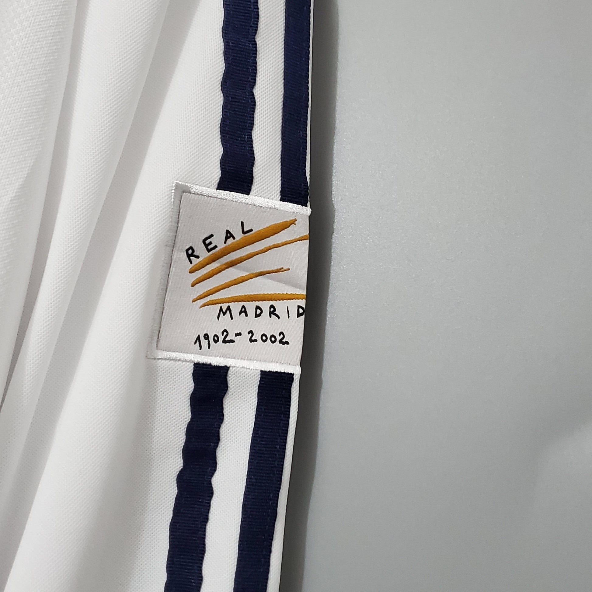 Real Madrid 2001/2002 Home kit – Long Sleeve