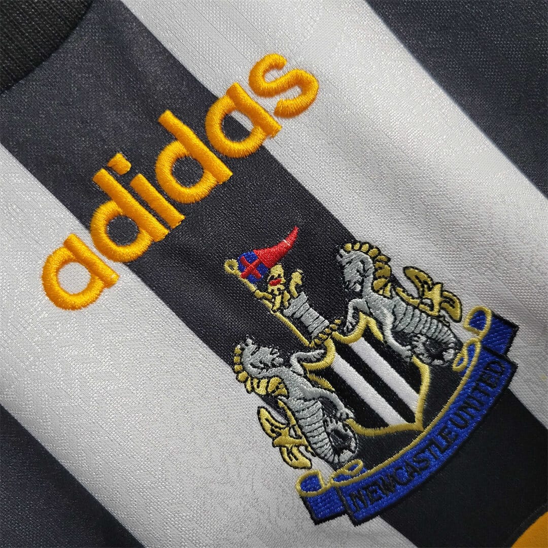 Newcastle United 1997/1999 Home Kit – Longe Sleeve