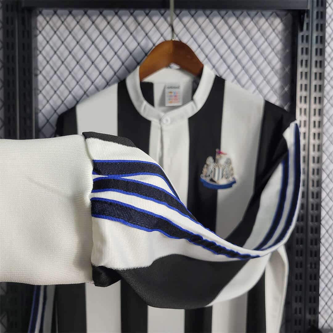 Newcastle United 1995/1997 Home Kit – Long sleeve
