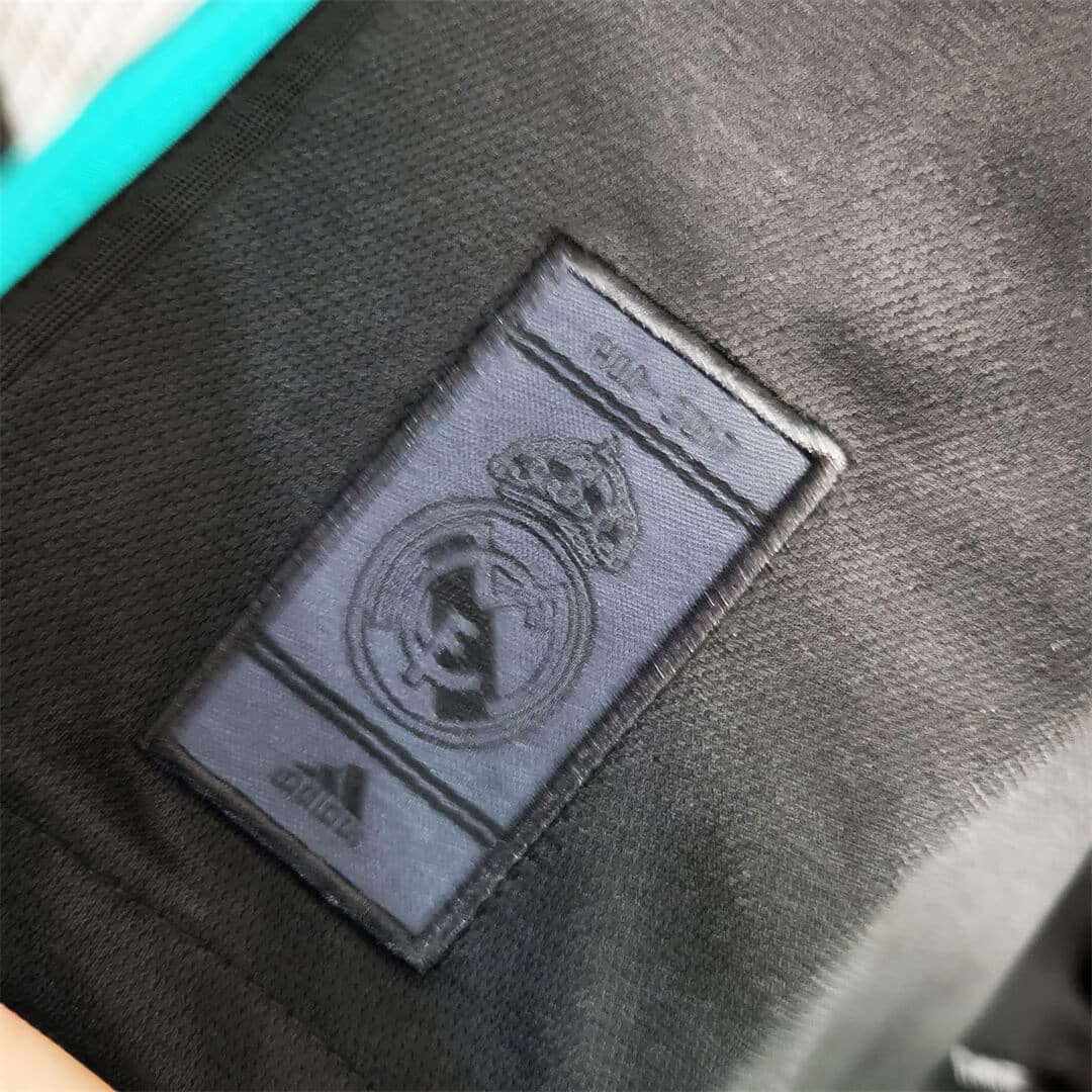 Real Madrid 2017/2018 away – long sleeves