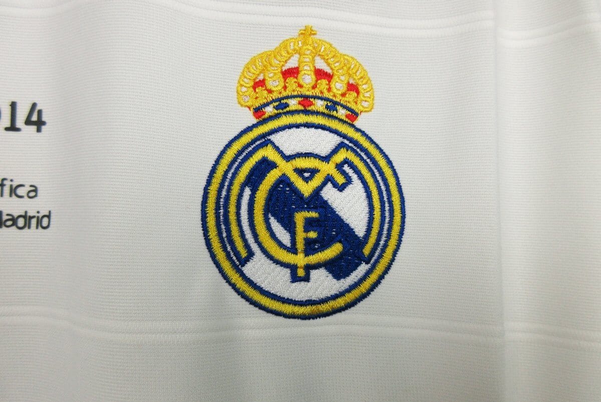 Real Madrid 2013/2014 Home kit – long sleeves