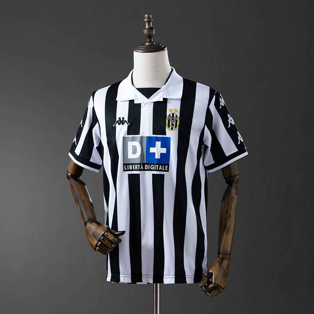 Juventus Home 1999/00