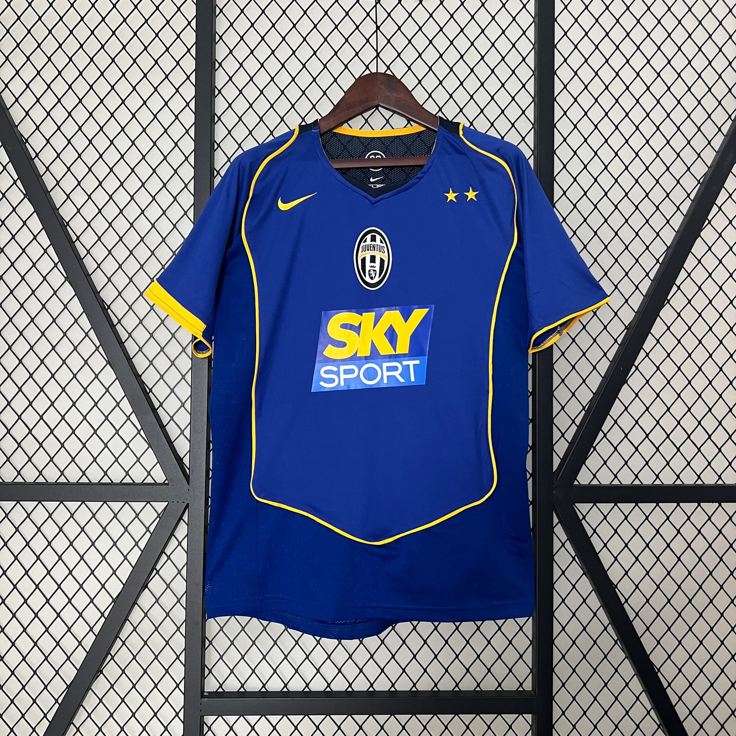 Juventus 04/05(Away)