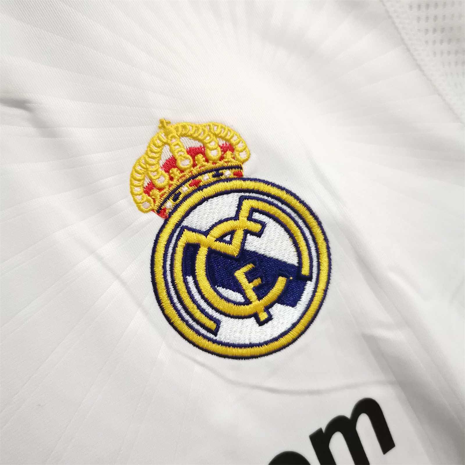 Real Madrid 2010/2011 Home kit – Long Sleeve